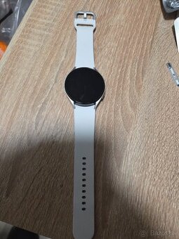 Na predaj watch 5 44mm