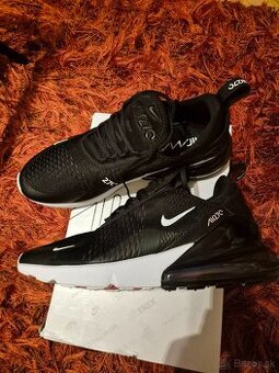 NIKE Air Max 27C