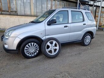Predám Suzuki Ignis 1.3 benzín 2006.Klíma,Ohrev sedač,8xgumy