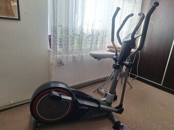 Eliptický trenažér