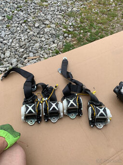 predni pasy pravy levy vw passat b7 cc tiguan