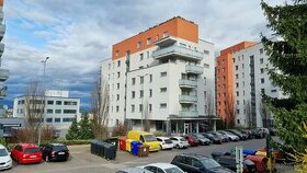 Prenajmem 3-izbový byt v novostavbe Banská Bystrica + garáž