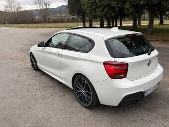 BMW M135i manuál, RWD, top stav