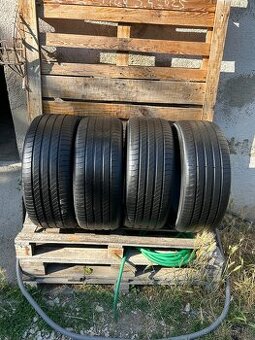 Michelin 225/50/17”