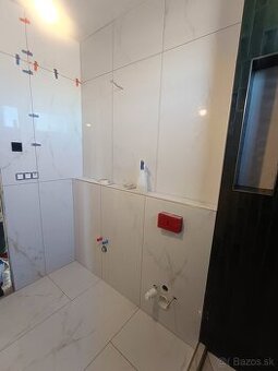 Obkladač – kúpeľne na kľúč (aj voda, elektro)