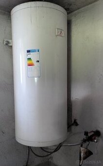 Predám elektrický 120 litrový bojler