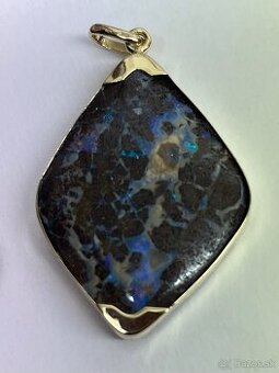 Zlaty prívesok zo 14k zlata a pravim prírodným veľkým opalom