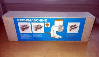 Mlynček na strúhanie zeleniny a orechov