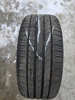 Pirelli Cinturato P7  235/40r19 leto