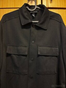 Darujem balík oblečenia za kávu :)