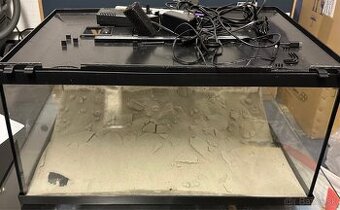 Akvárium + príslušenstvo