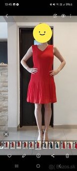 Krátke červené šaty