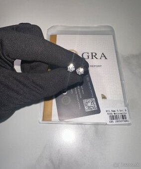 Strieborné 6.5mm náušnice osadene 1ct Moissanitom