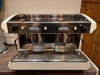 Profesionálny kávovar Astoria Forma po repase