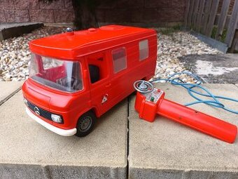 stará hračka na bowden Hasiči Mercedes 408, 1979