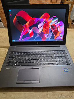 Vykonny HP Zbook 15 s i7 procesorom 8gb ram 256gb ssd diskom