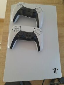 Predám Playstation 5 s mechanikou.