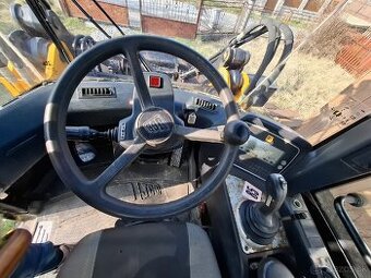 JCB 411
