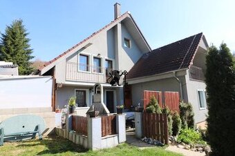 Priestranný - viacgeneračný rodinný dom v Borinke-znížená c
