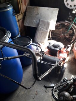 SEKAČKA-TRÁVA-ROTAČNÍ-MOUNTFIELD-BRIGGS MOTOR