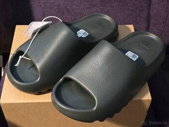 Yeezy Slide Dark Onyx 43