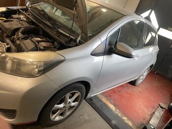 Predám Yaris rok 05/2012