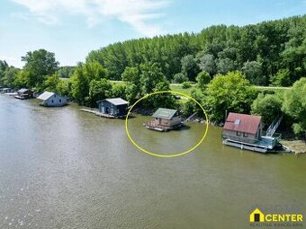 NA PREDAJ HOUSEBOAT NA BREHU RIEKY VÁH, KOMÁRNO