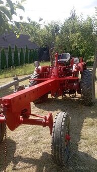 RS--9 traktor