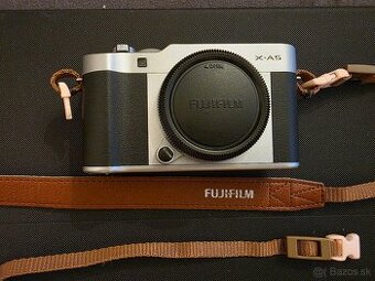 Fujifilm X-A5 telo