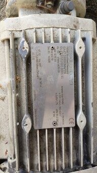 Elektromotor s prevodovkou