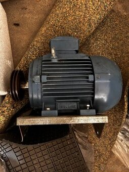 Elektromotor WEG 3~ 132S/8/4 – 5,0 kW / 1,3 kW, 400 V, IP55