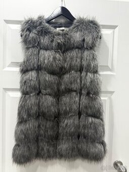 Dámská kožušinová vesta