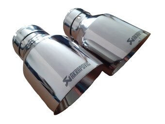 Leštená Nerezová univerzálna koncovka výfuku Logo Akrapovič