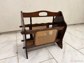 Starožitný pořadač na noviny