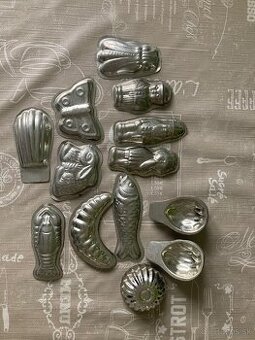 Stare formicky na medvedie labky, oriesky, kosicky