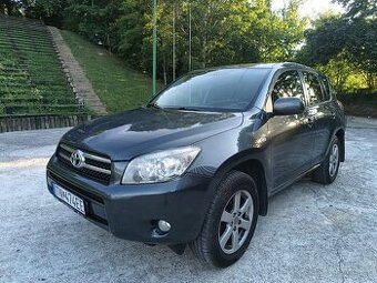 Toyota RAV4 2.2 D4D , 100 r.v.2010, 2x elektróny