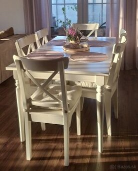 IKEA jedalensky stôl a stoličky