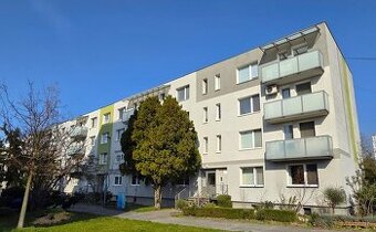 Slnečný 3,5-izbový byt v srdci Ružinova  – Trávniky