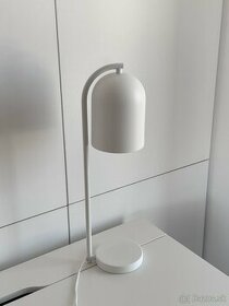 Predám dizajnovú stolnú lampu dánskej značky Hübsch.