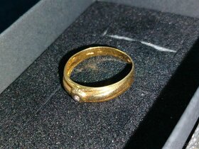 Zlaty diamantovy prsten Punc 0,585 Rozmer 54