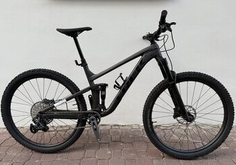 Celoodpružený Trek Top Fuel 8 Gen3 AXS T-Type