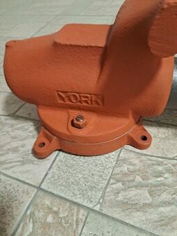 Zverak YORK 150
