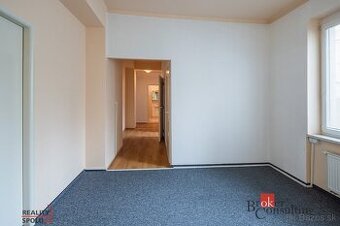Predaj 3 izbový byt v centre Piešťan 106m2 + pivnica 13m2