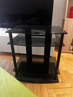 Sklenená skrinka BENALEX