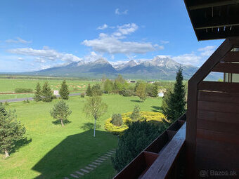 Veľký 2-iz. byt/apartmán s parkovaním a výhľadom na Tatry