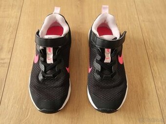 Dievčenské tenisky NIKE č. 30 (19,2 cm) TOP STAV