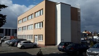 Administratívna budova na predaj, v blízkosti diaľničného ob