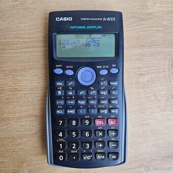 Vedecka kalkulacka Casio fx-82ES