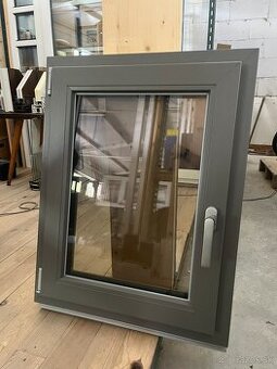 Predám nové plastové okno 620x810mm