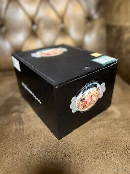 HUMIDOR NA CIGARY